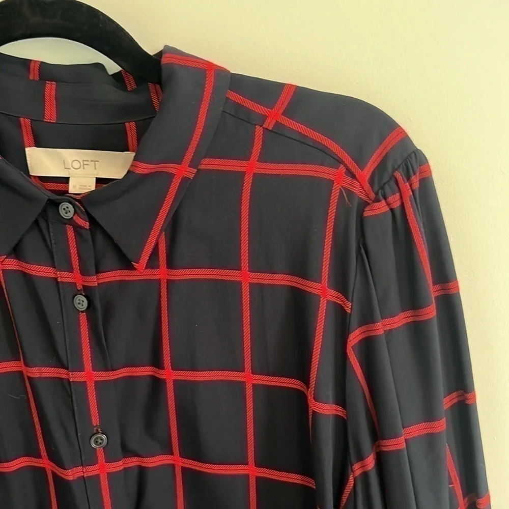 Loft buttoned down black and red top - size medium